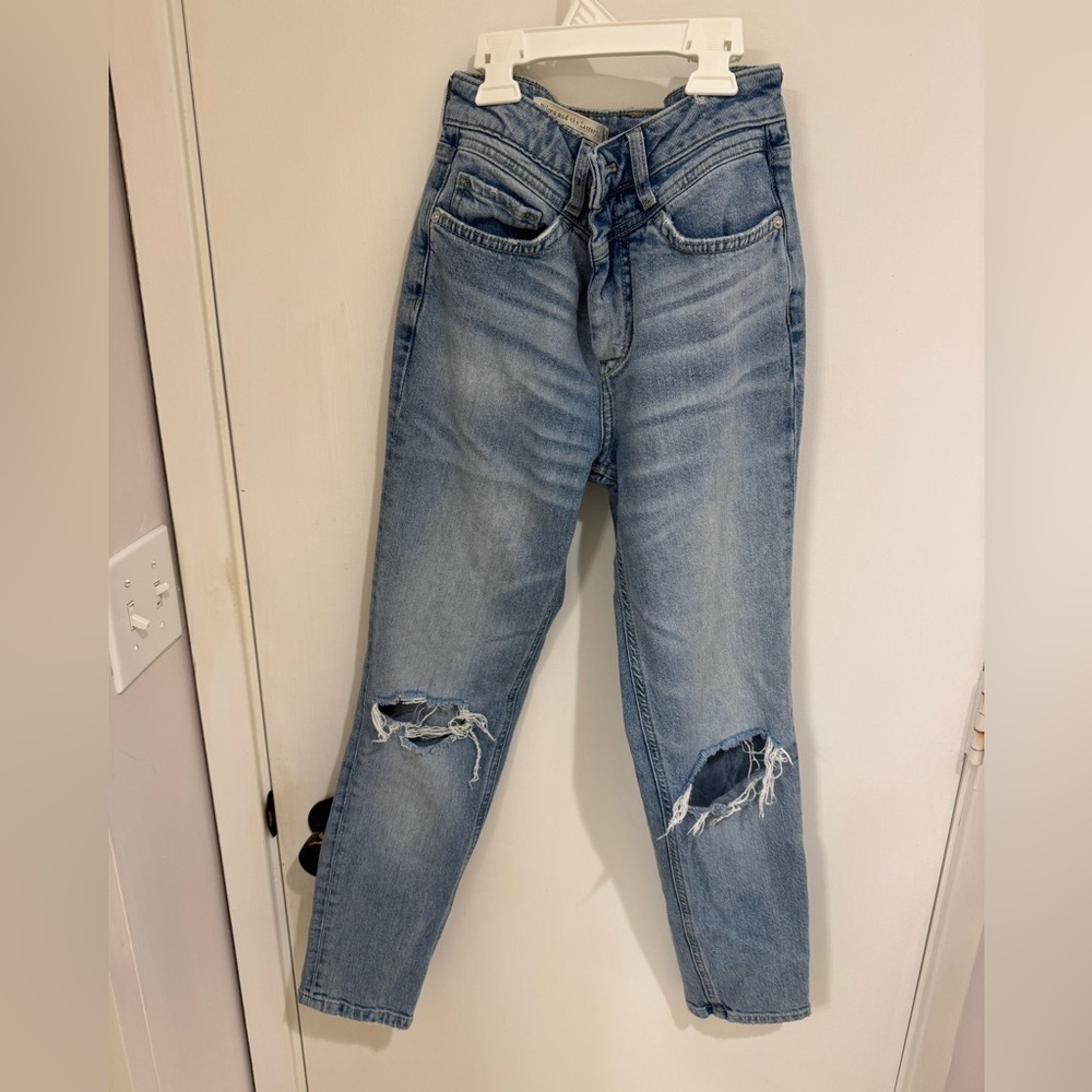 Women's Anthropologie Light Blue Distressed Jeans